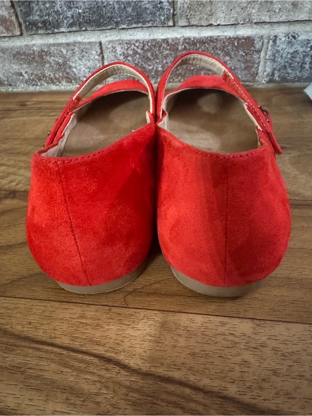 Vionic Red Suede Mary Jane Flats Women’s Size 8.5 Dorothy Costume Shoes - Picture 3 of 9